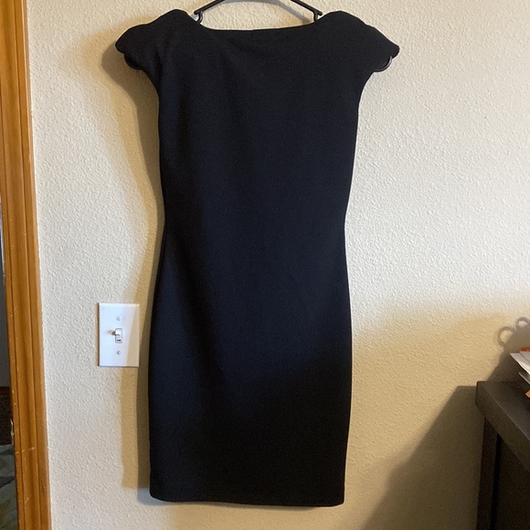 Pretty Little Thing little black dress with shoulder pads size 6 - Picture 5 of 5